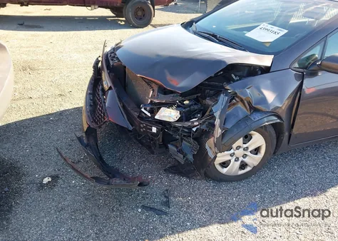 2018 Kia Forte Lx z USA, uszkodzony, nr VIN 3KPFK4A71JE226063